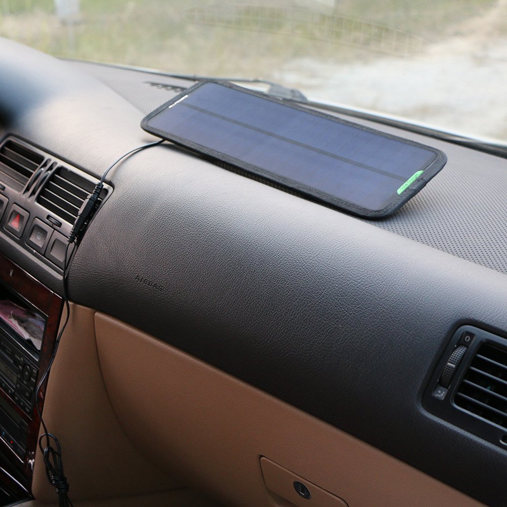 como-utilizar-una-placa-solar-para-cargar-la-bateria-del-coche