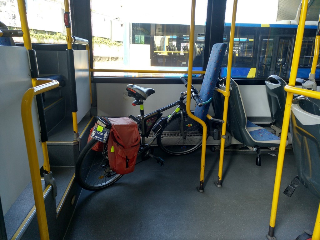 se-puede-llevar-la-bici-en-autobuses-interurbanos-como-hacerlo